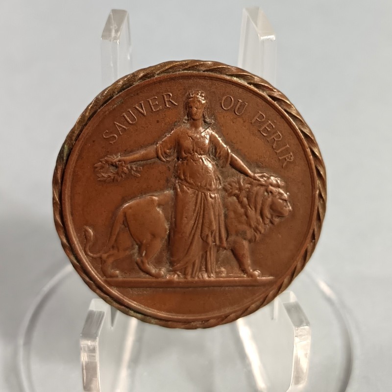 MEDAILLE DE LA SOCIETE FRANCAISE DE SAUVETAGE 1879 EN BRONZE SAUVER OU PERIR VICTOIRE AU LION ATTRIBUEE A ROGER JEAN EN 1886